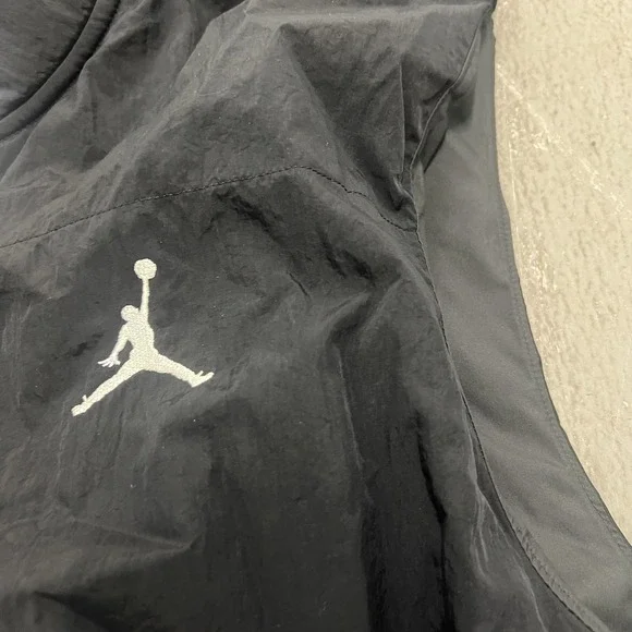 Nike Air Jordan Essentials Winter Vest Black FD8628-010 Men's Size M - Picture 3 of 8
